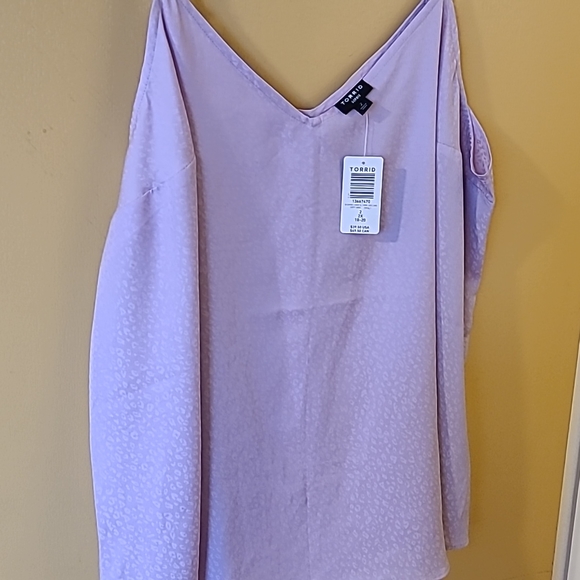 NWT SZ 2-Torrid Sophie Flowy Tank with subtle leopard jacquard print. - Picture 4 of 7